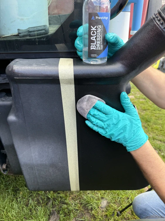 PrestiAgri Black Dressing - Konzervační prostředek na plasty a gumu | 500 ml